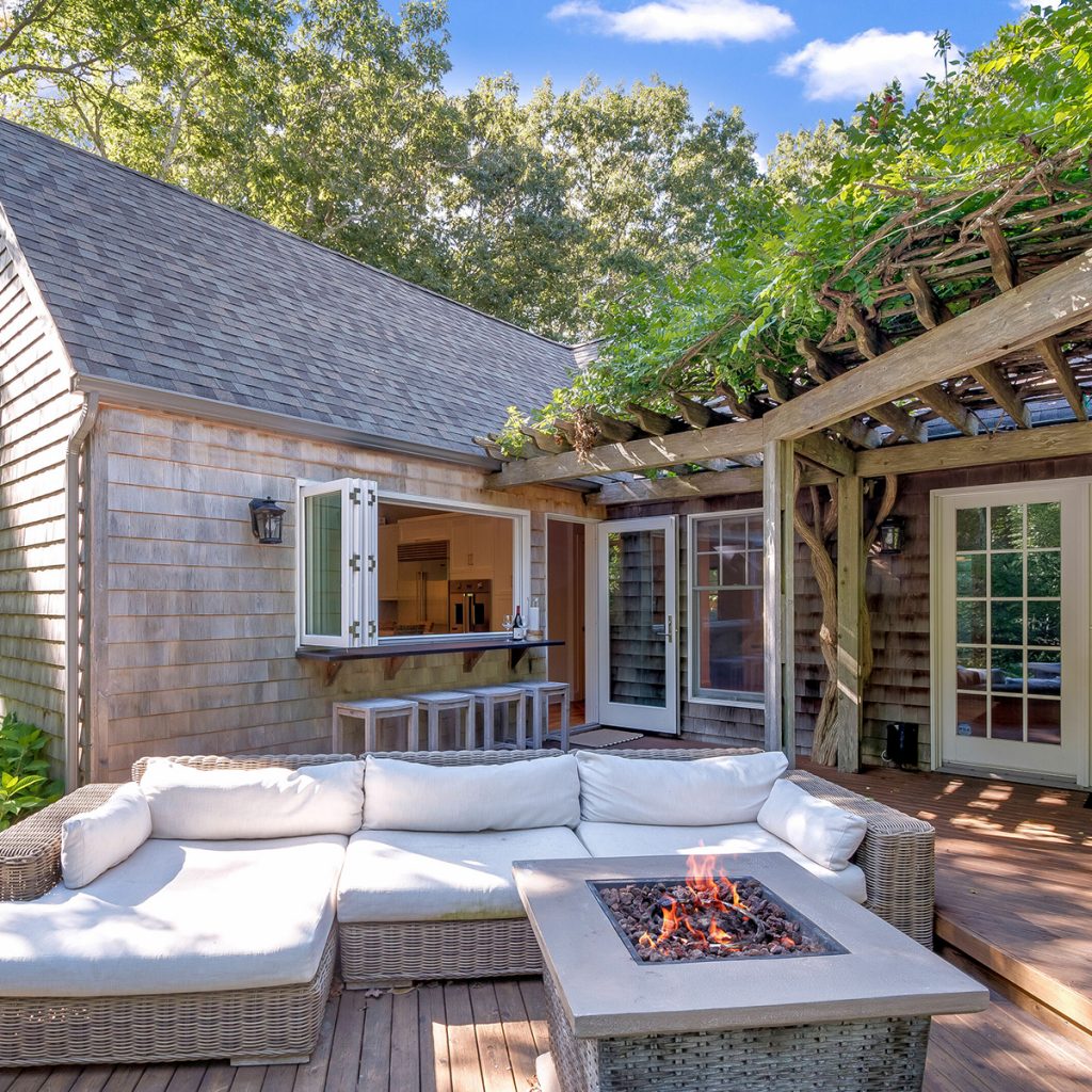 backyard of bridgehampton home