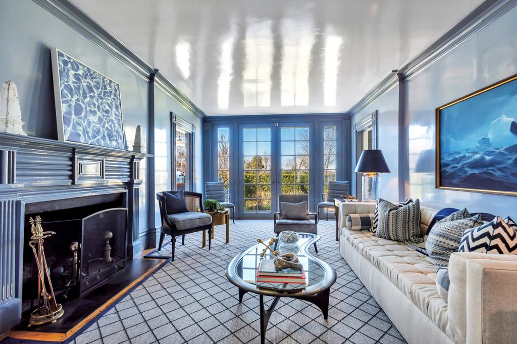 image of sag harbor captain's home living room