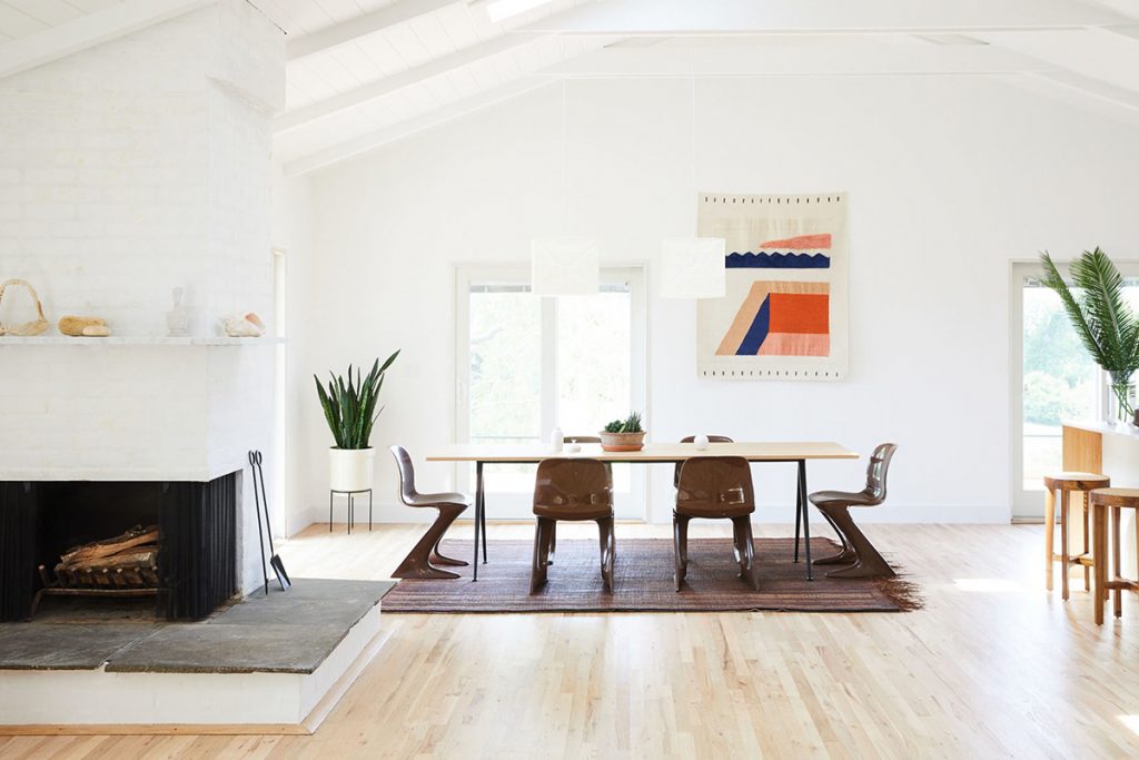 image of robert mckinley montauk house dining room