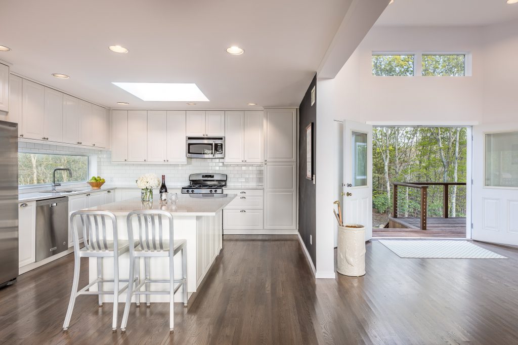 Image of kitchen at 1581 Noyac Path