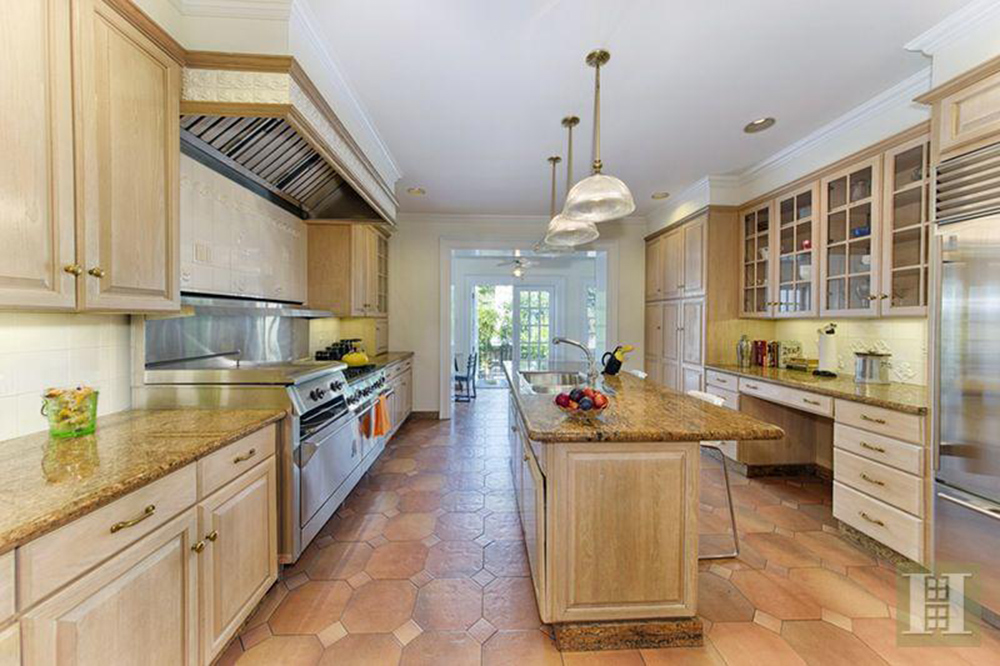 Mark Ruffalo Sells House In Brooklyn Kitchen
