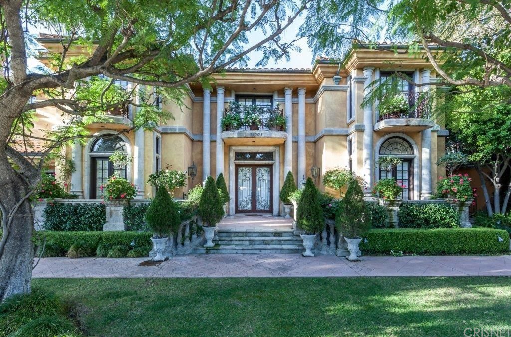 charlie sheen lists his beverly hills home for $9.9m exterior front