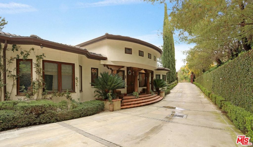 forest whitaker lists two hollywood hills estates for 5m exterior side