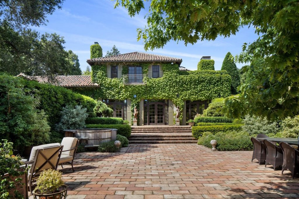 michelle pfeiffer lists her woodside home for 29.5m cover