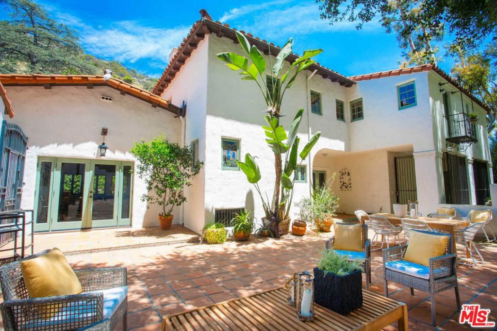 francis bean cobain lists her hollywood home for 2.695m exterior