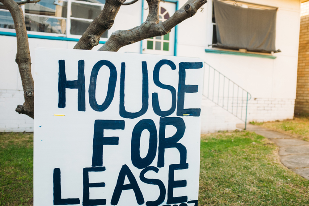 for lease sign on house