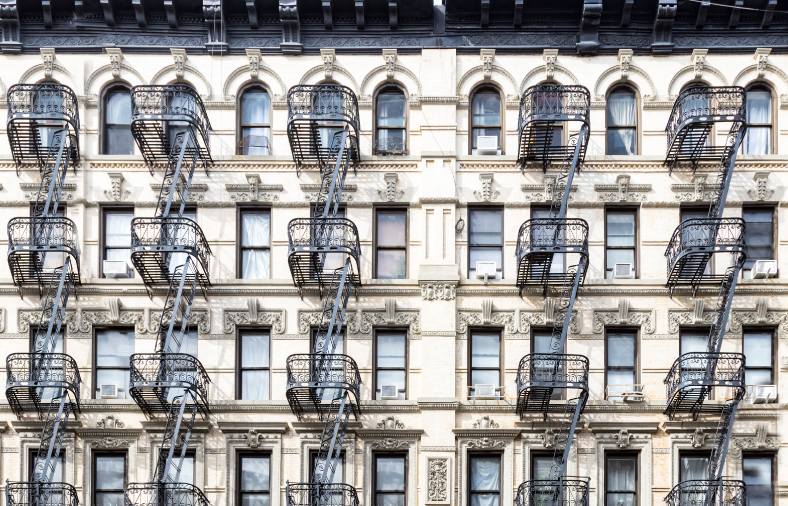 featured image of nyc homes selling for below ask