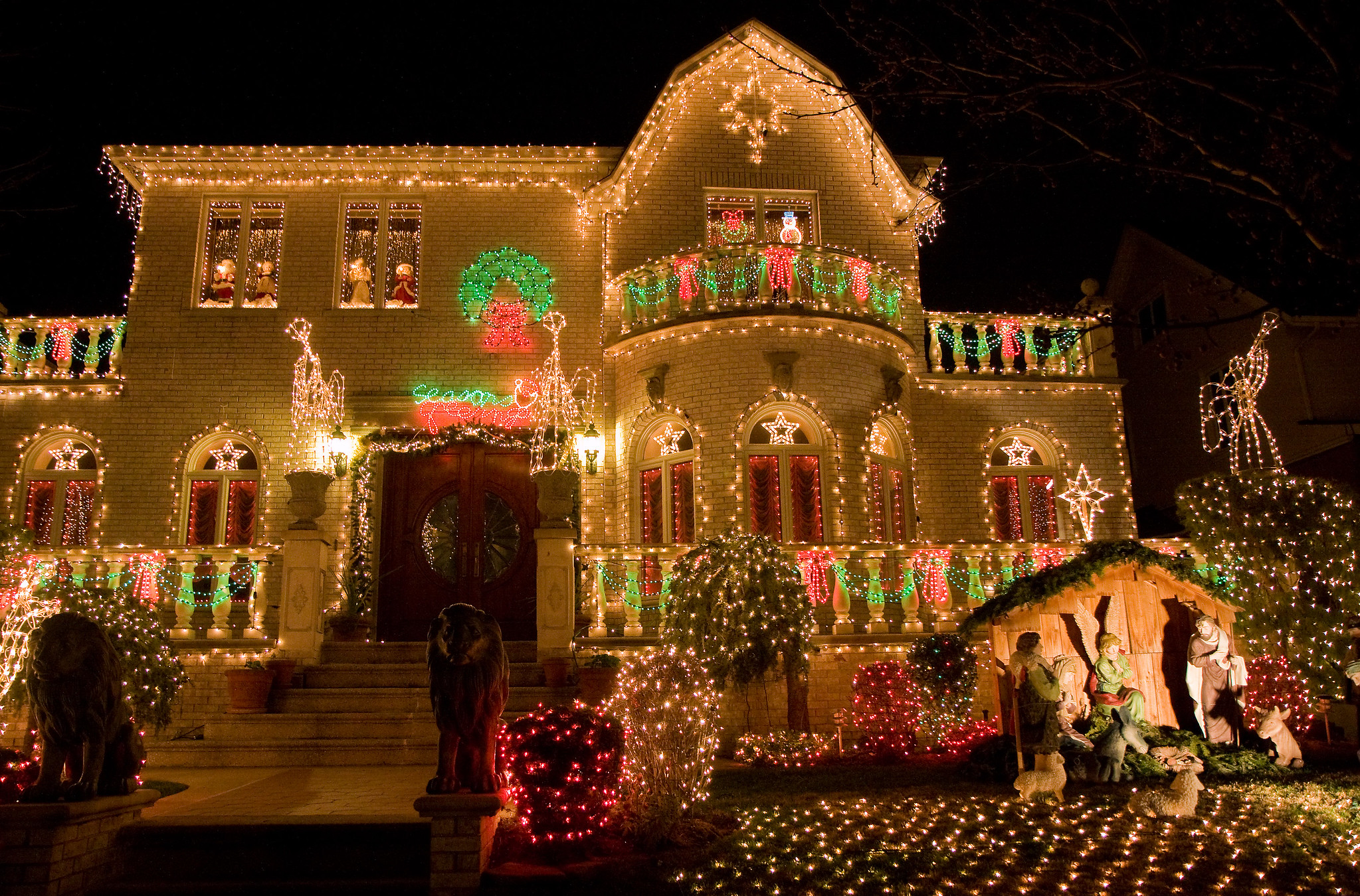 How Dyker Heights Dyker Lights During Christmas StreetEasy Blog