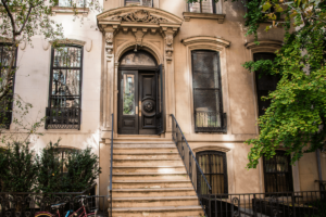 townhouse entryway StreetEasy Valuation