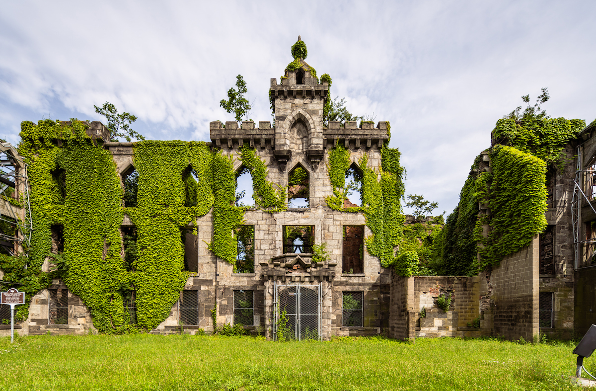 Abandoned Smallpox hospital on Roosevelt Island