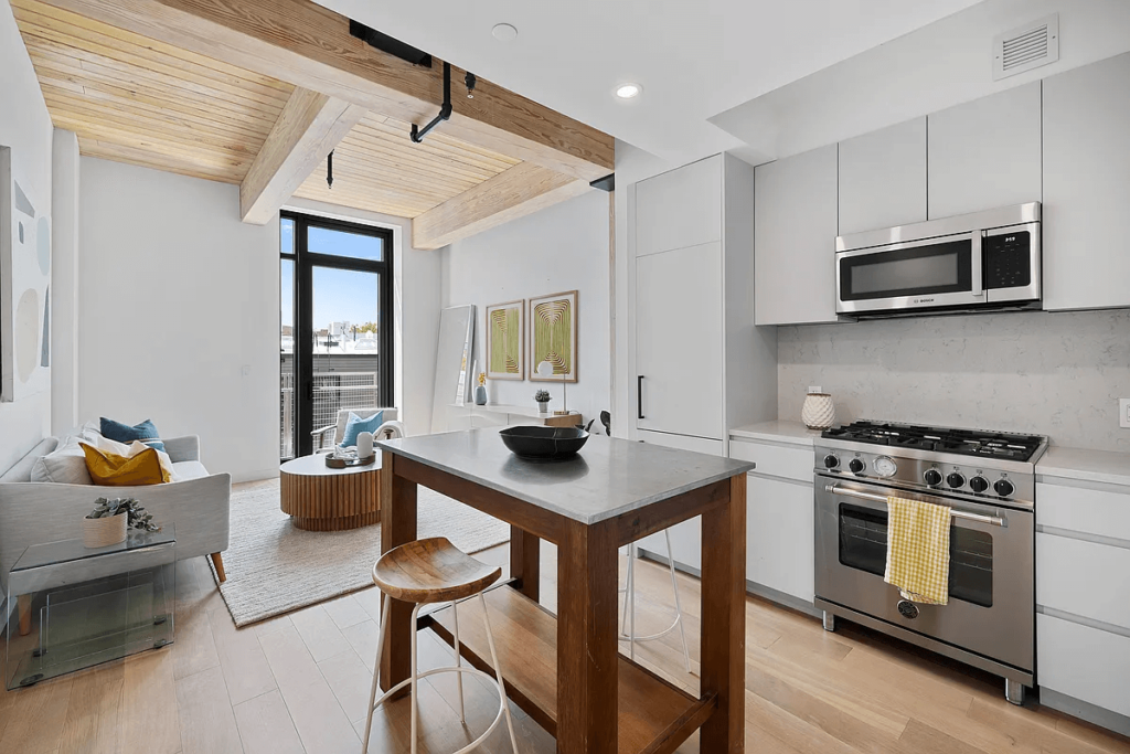 710 Metropolitan Avenue #3G