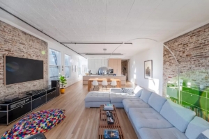 living room and kitchen in Soho corner loft