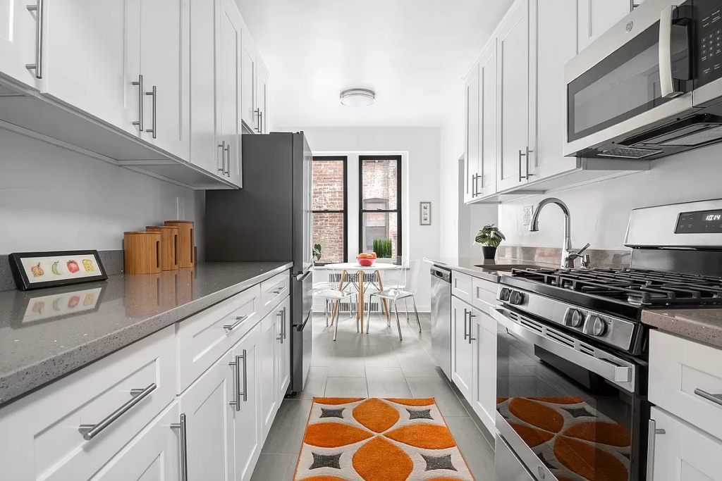 eat-in kitchen in Flatbush 1-bedroom