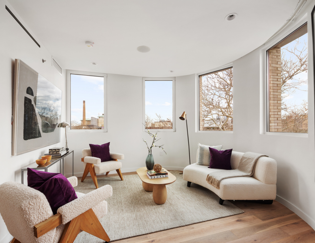 128 Woodpoint Road #5