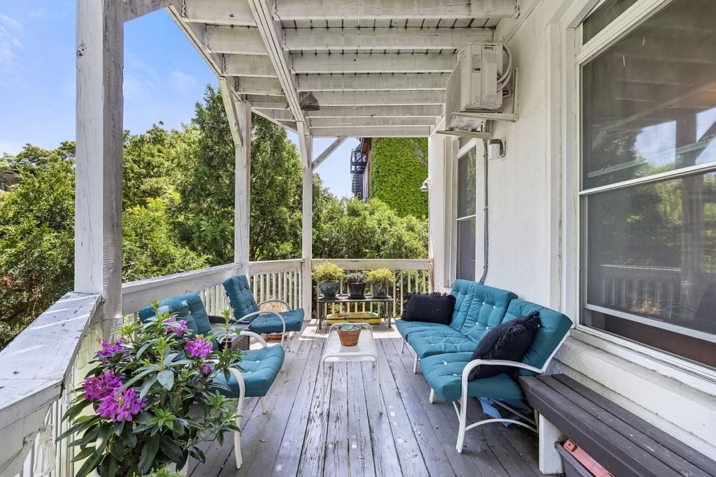 110 Clinton Ave. #2A