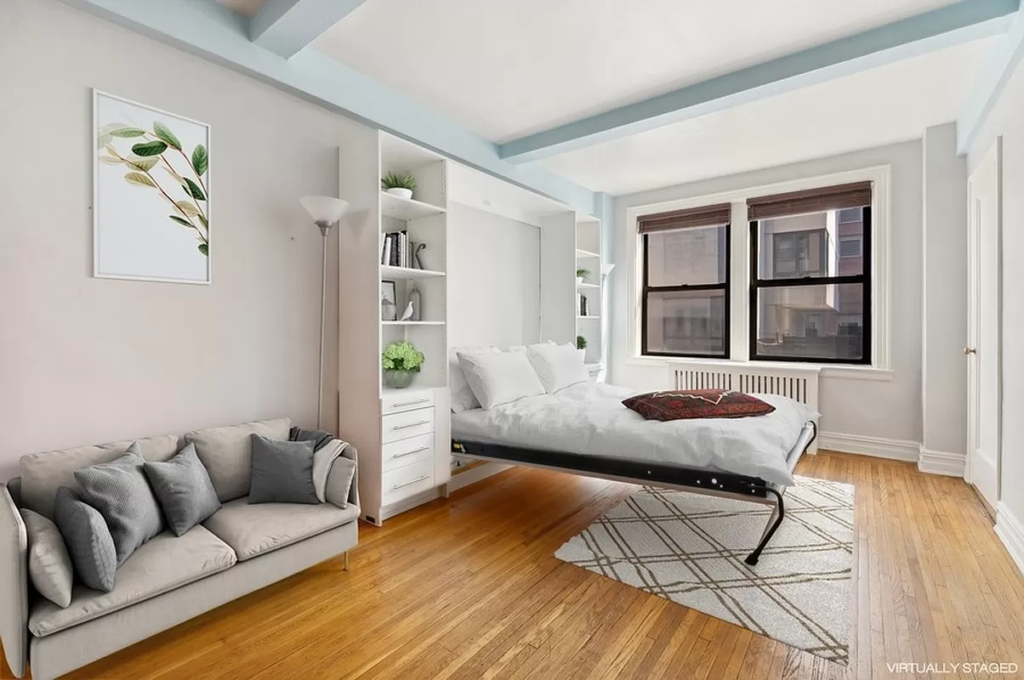 457 West 57th Street #811