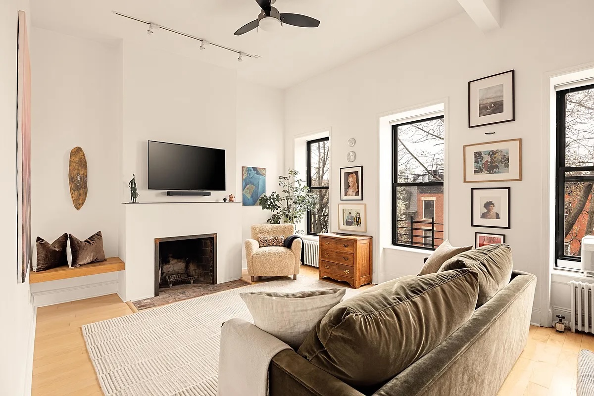 Boerum Hill 2-bedroom living room