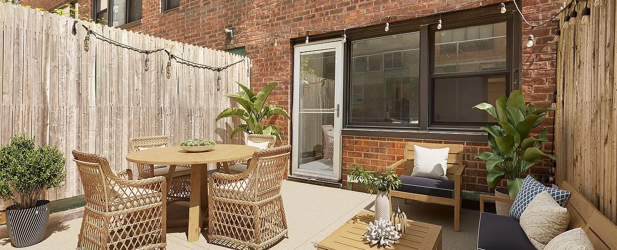 private patio off of Yorkville studio