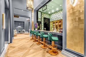 bar and dining area in Steinway Tower - NYC luxury amenities