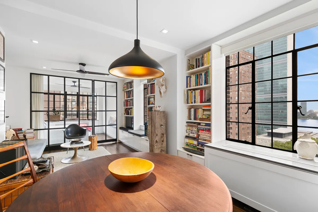 320 East 42nd Street #1201