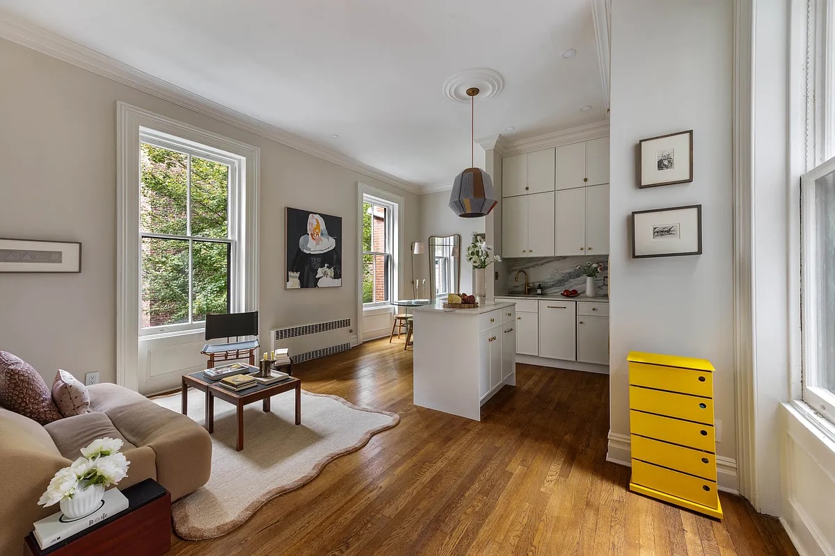 living room and kitchen in Brooklyn Heights 2-bedroom
