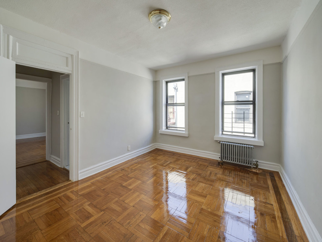 35-25 95th st #7d jackson heights