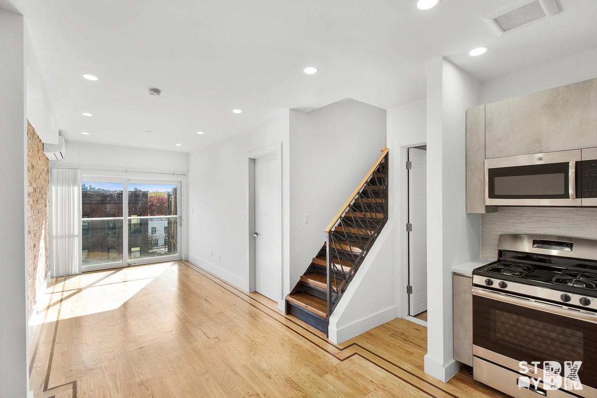 rental of the week - 735 greene ave 4ph
