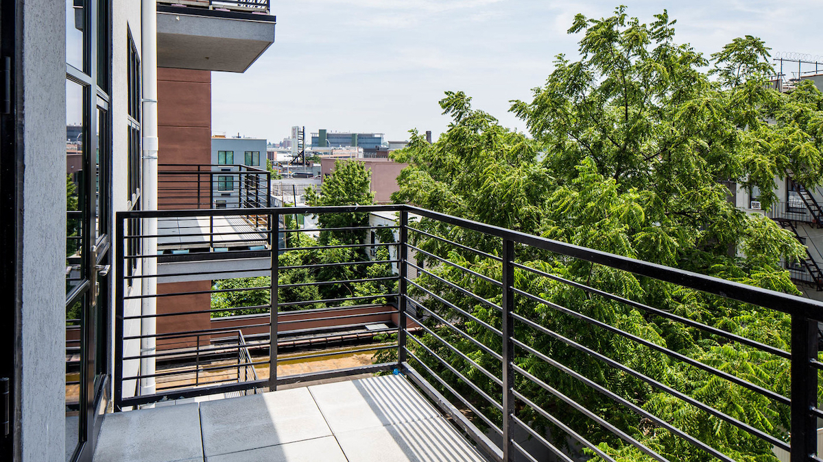 apartments with central air - greenpoint