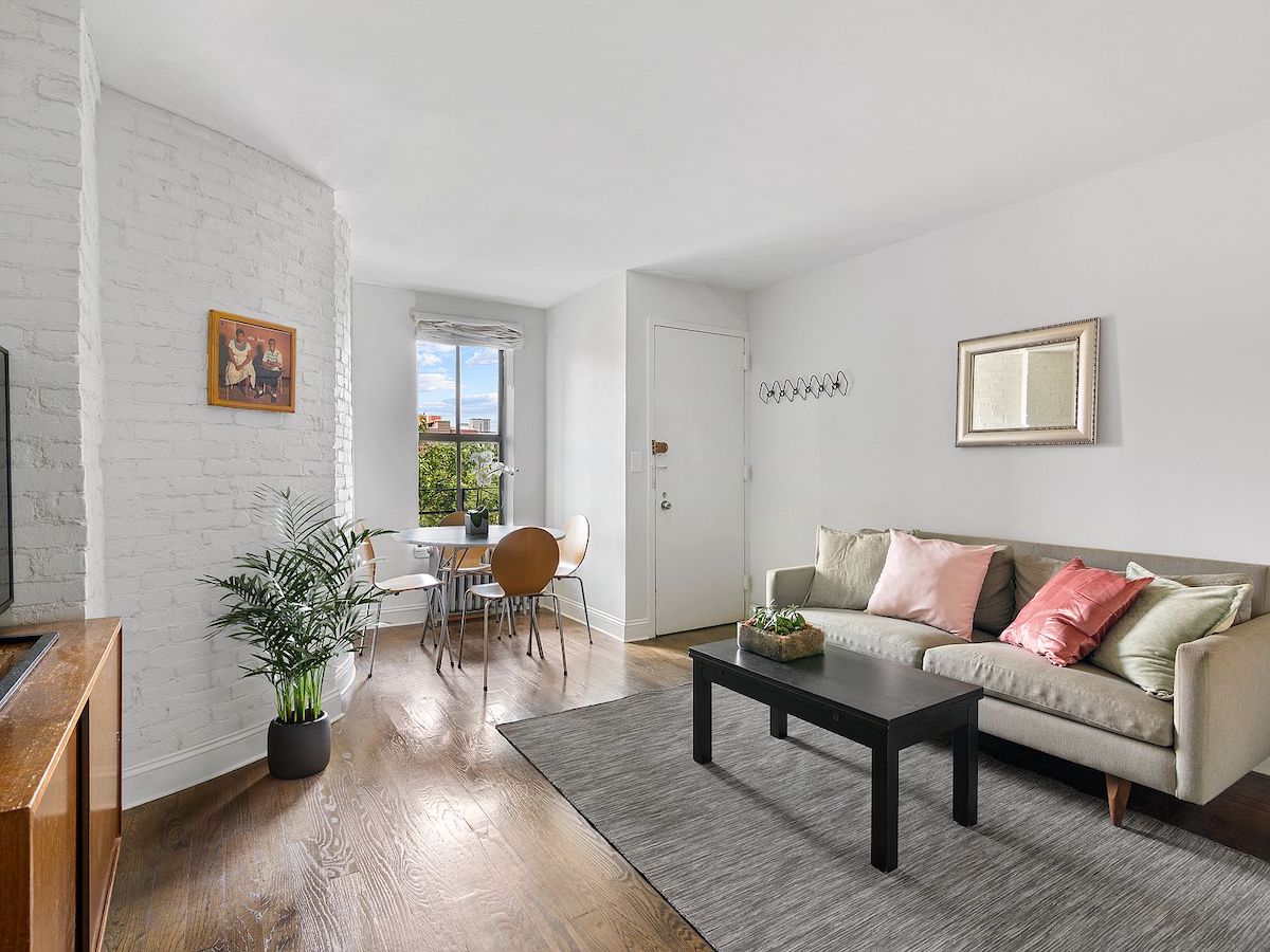 cobble hill condo - main living room image