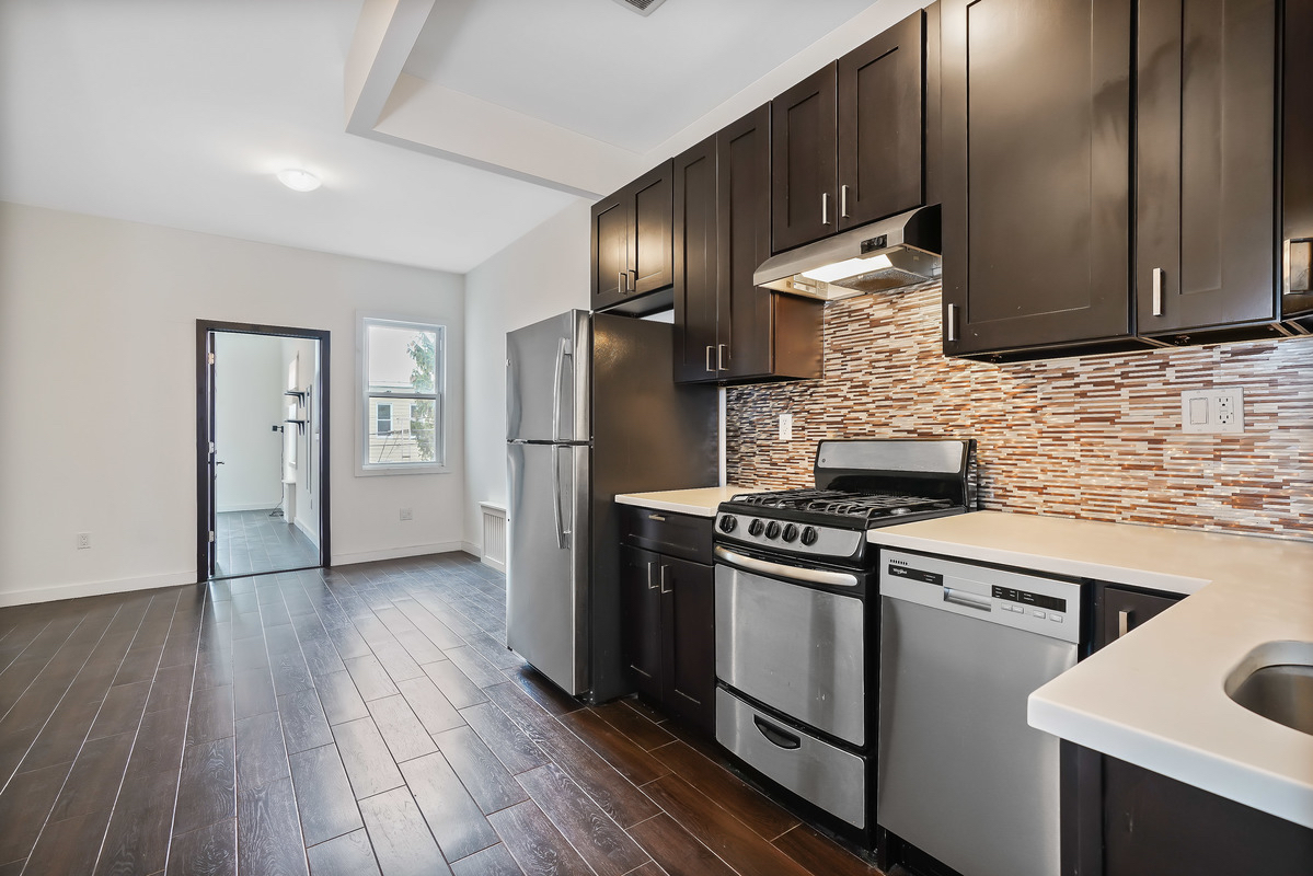 greenpoint rentals - 109 jewel st