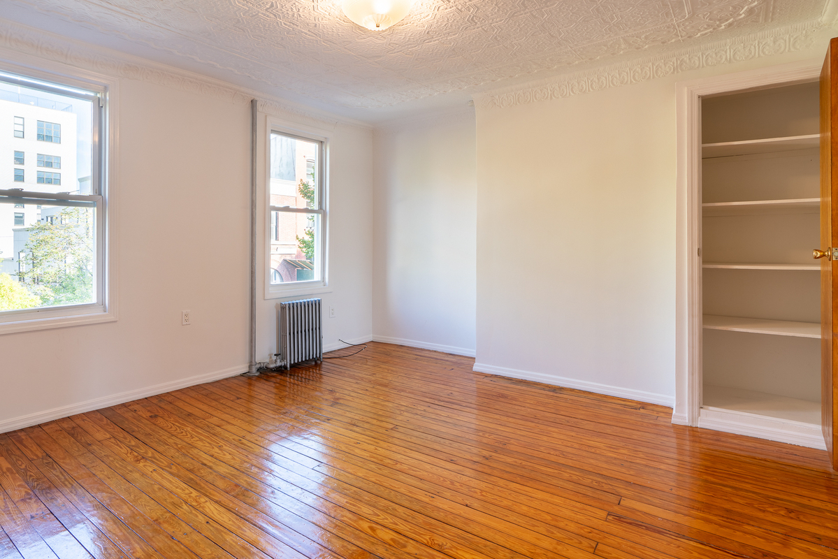 greenpoint rentals - 122 eagle street