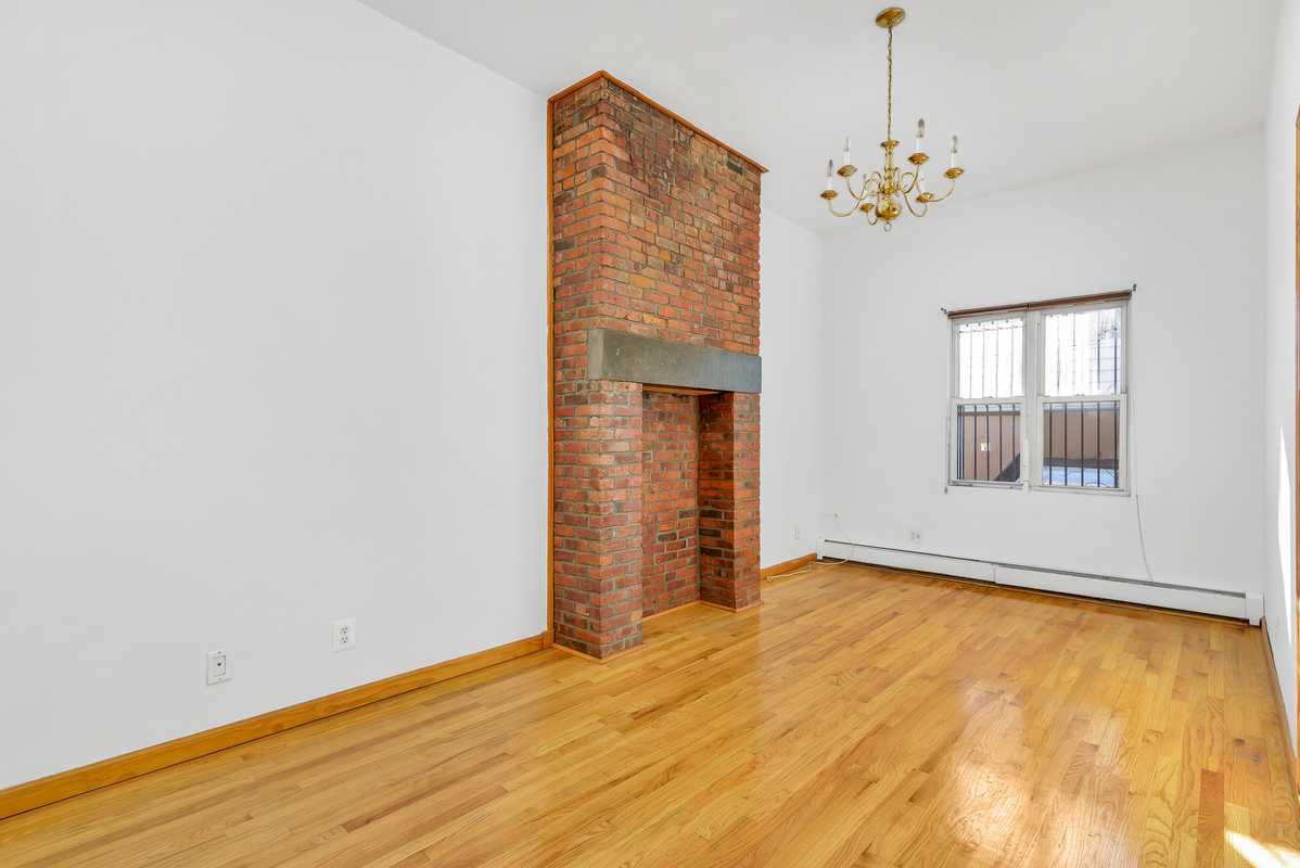greenpoint rentals - 621 manhattan ave