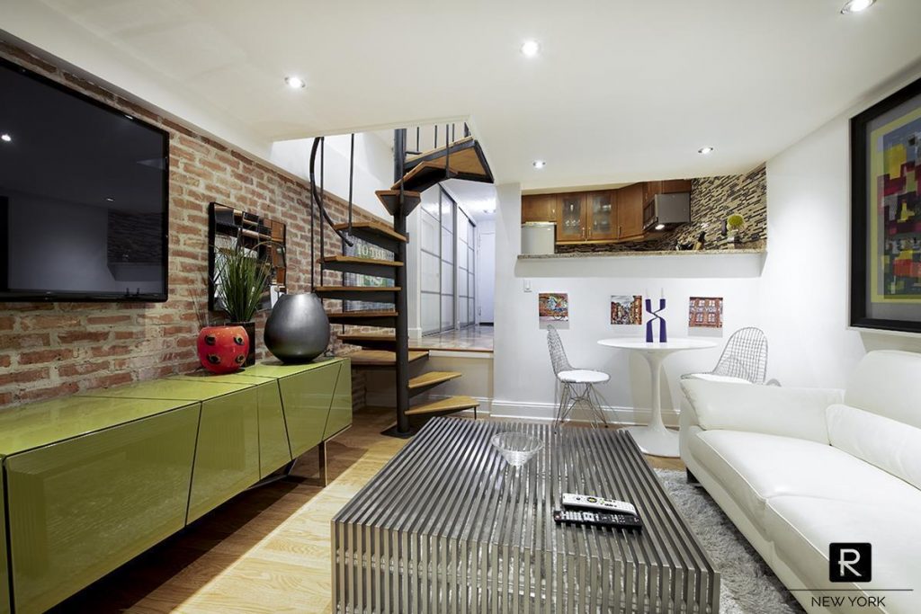 211 Thompson St. #GLK