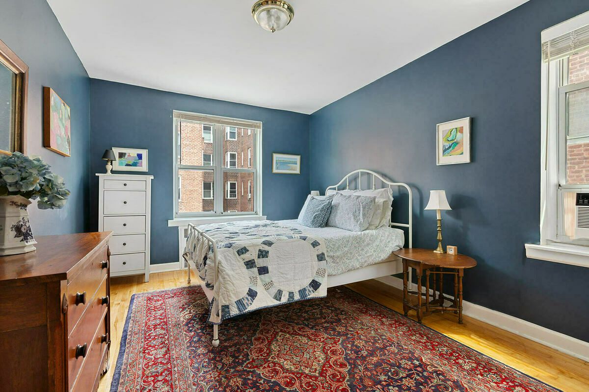 jackson heights historic district apartments - 33-25 81st street