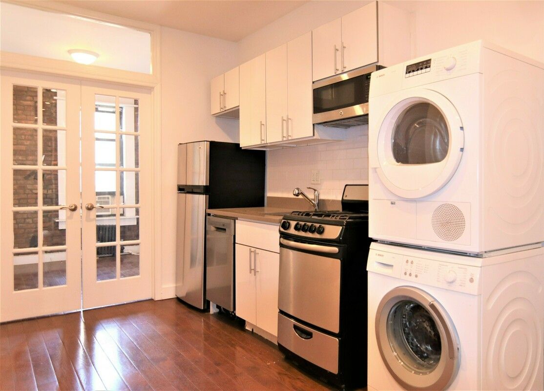 lower east side 2br - kitchen image