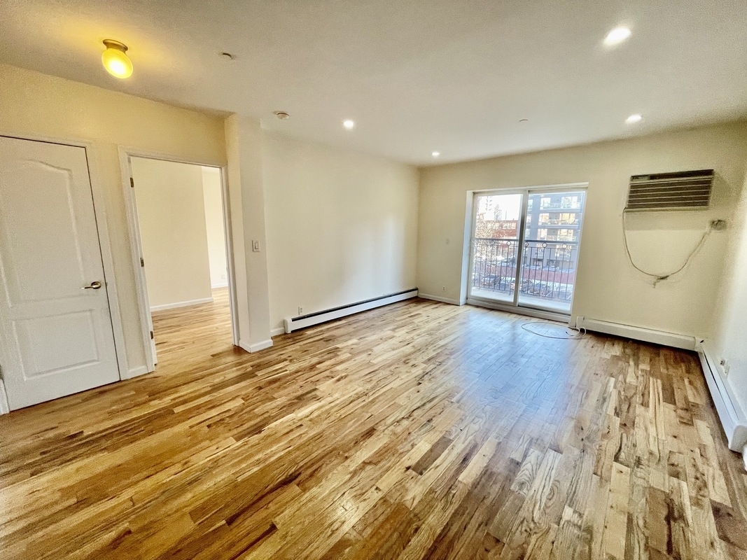 nyc apartments with a balcony - boerum hill