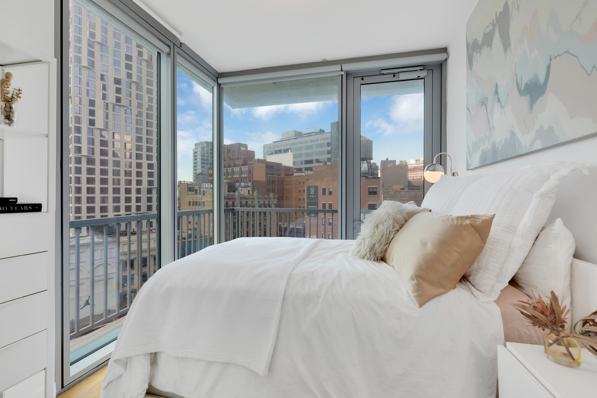 nyc apartments with a balcony - downtown brooklyn