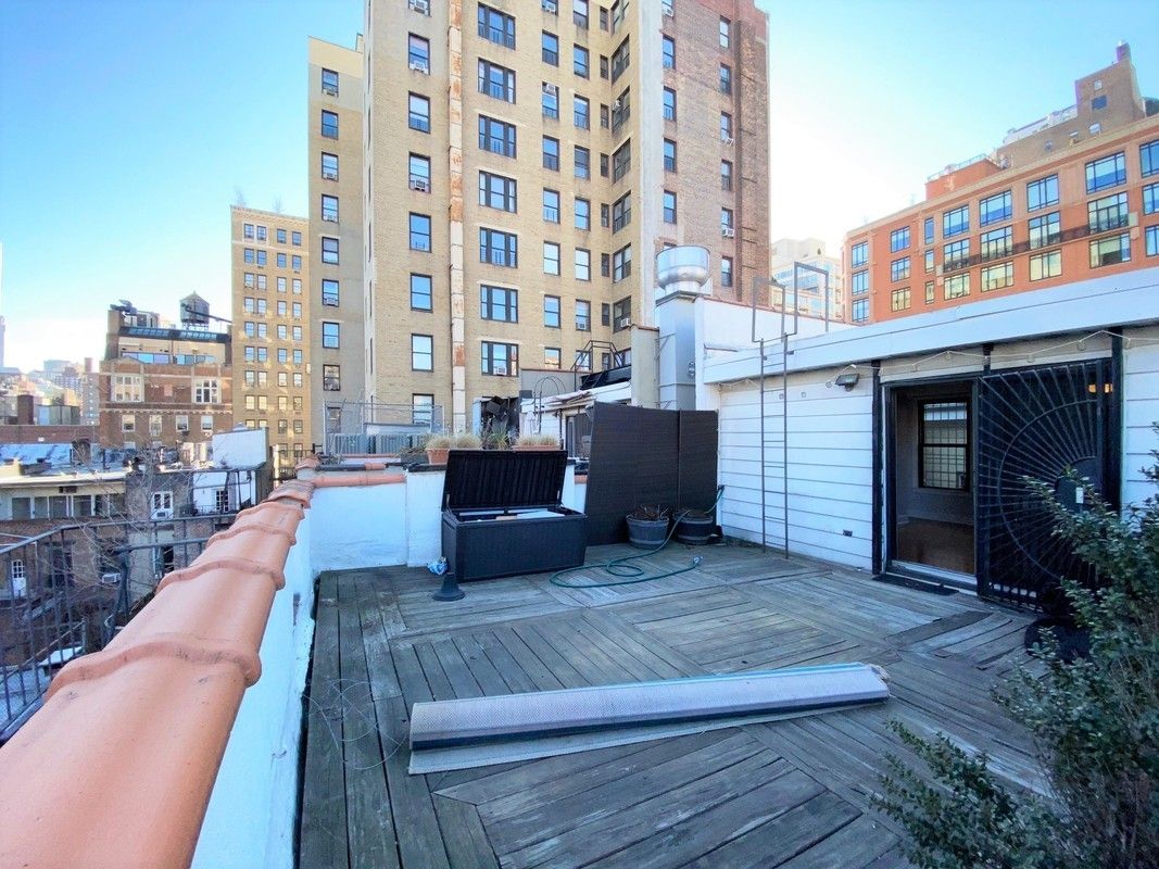 nyc apartments with a balcony - upper west side