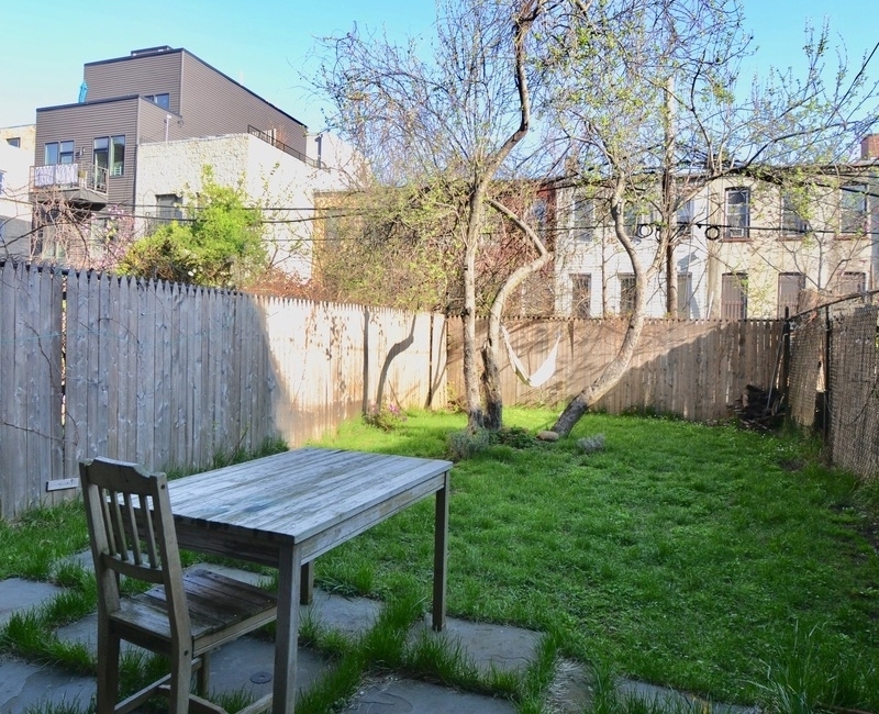 nyc apartments with backyards - bed-stuy