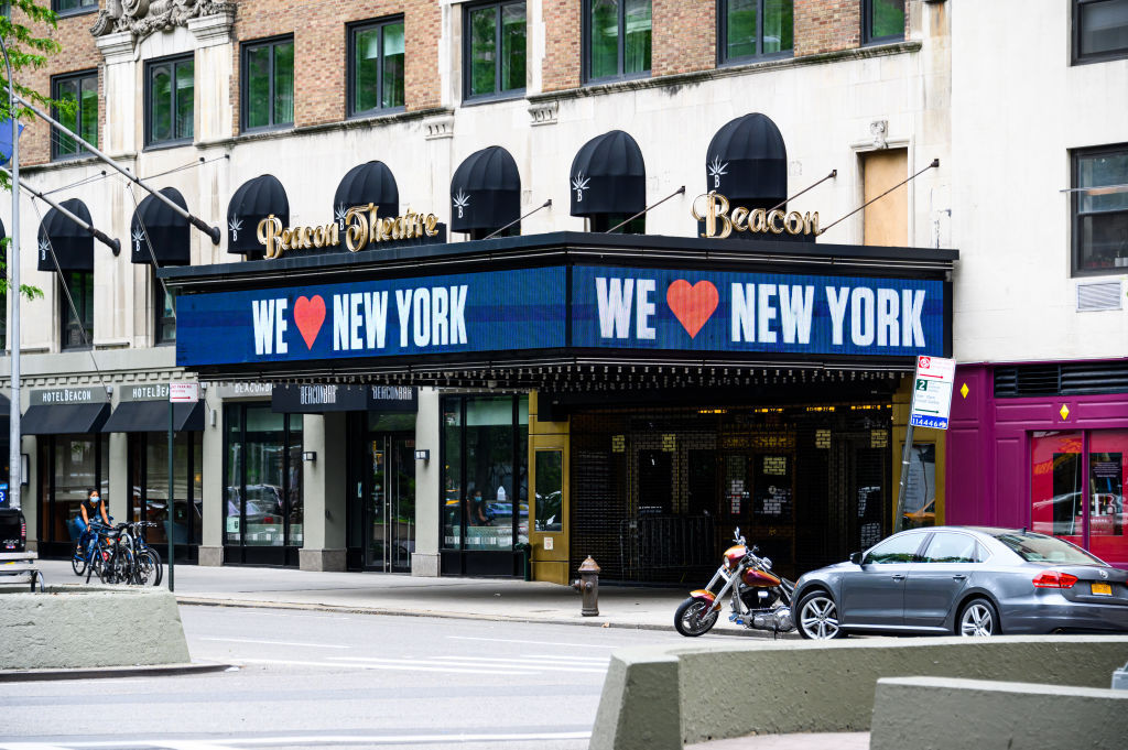 nyc nightlife - beacon theatre on the upper west side