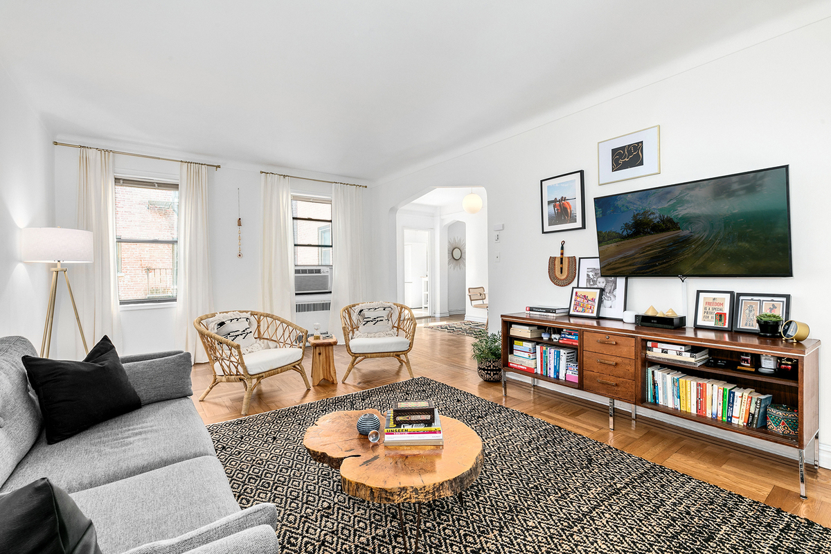 prospect lefferts gardens 1br - living room