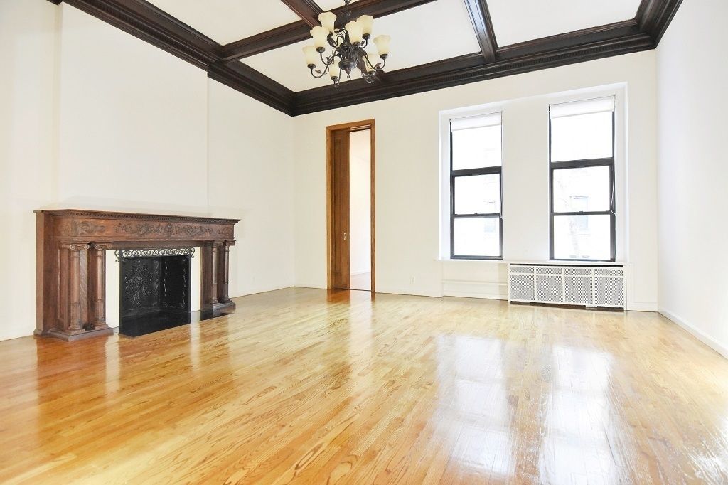 upper west side 1br - living room