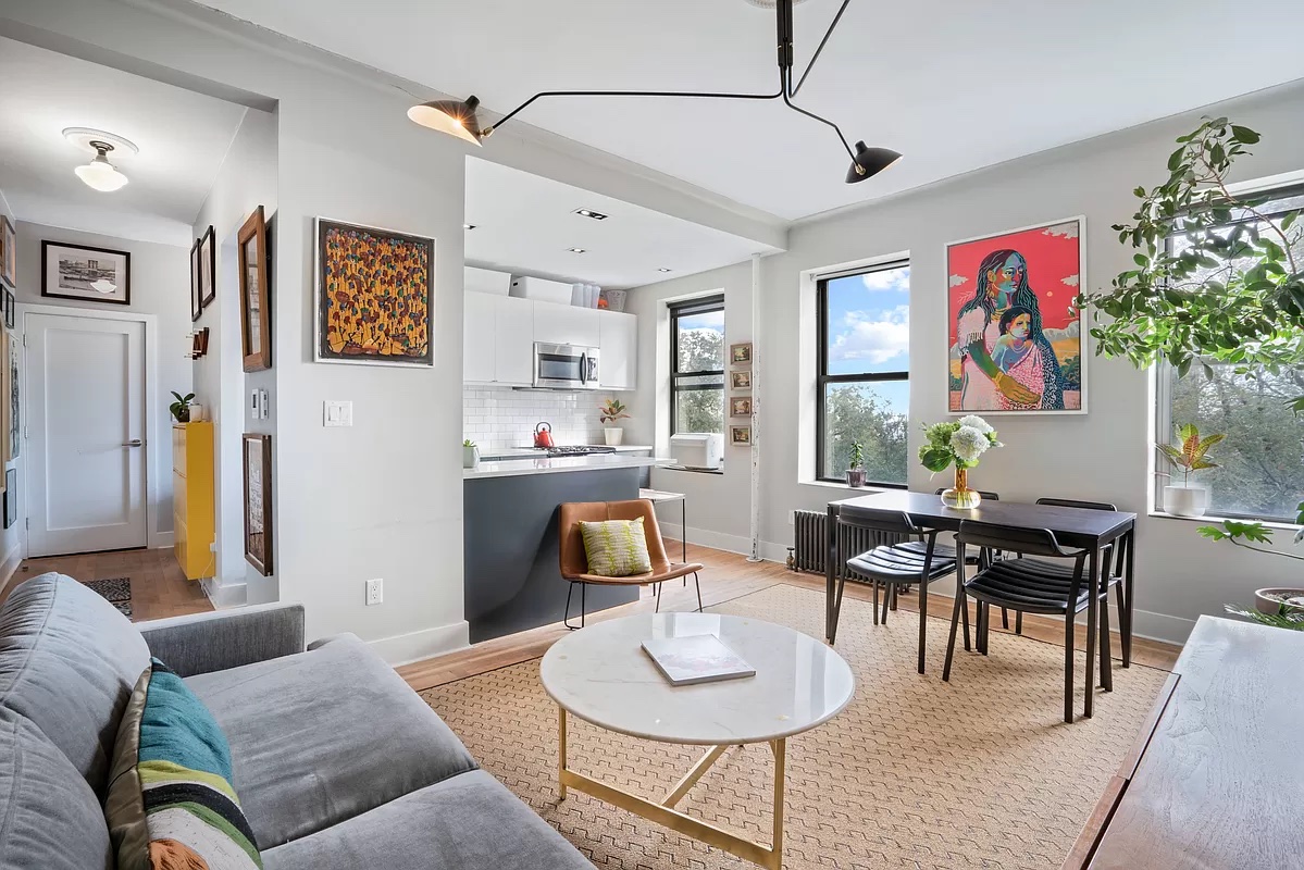 washington heights 1br - living room kitchen image