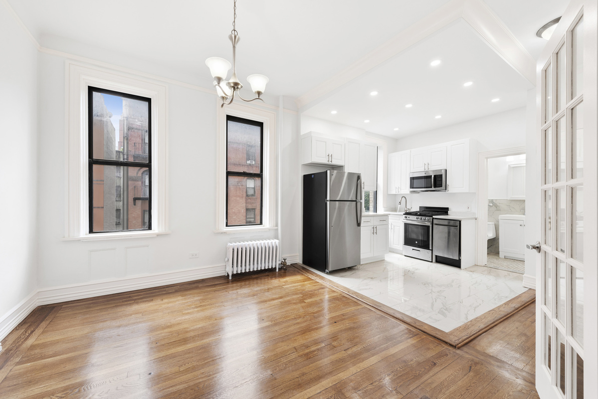 yorkville 1br