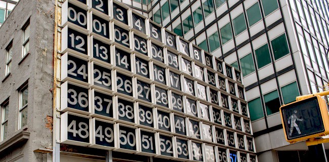Financial District Clock