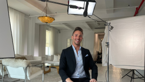 StreetEasy Expert real estate agent Ryan Kaplan being interviewed