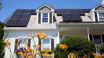 A Homeowner’s Guide to Going Solar