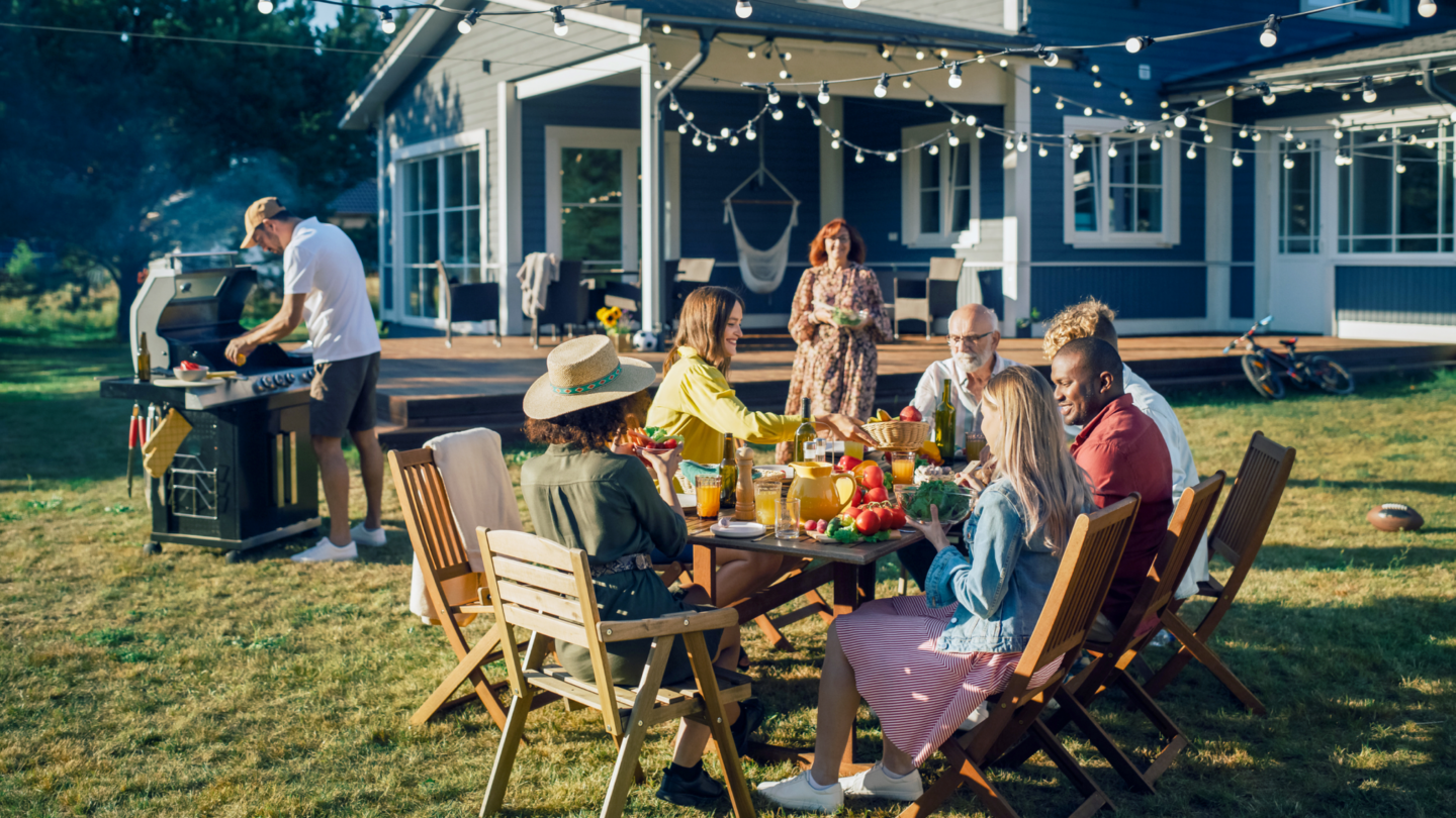 Here s An Expert s Advice On How To Throw A Housewarming Party Zillow