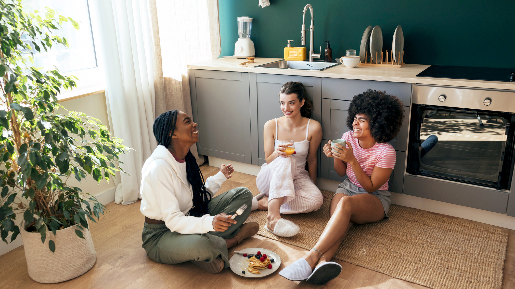 30 Roommate Rules to Help You Live in Harmony