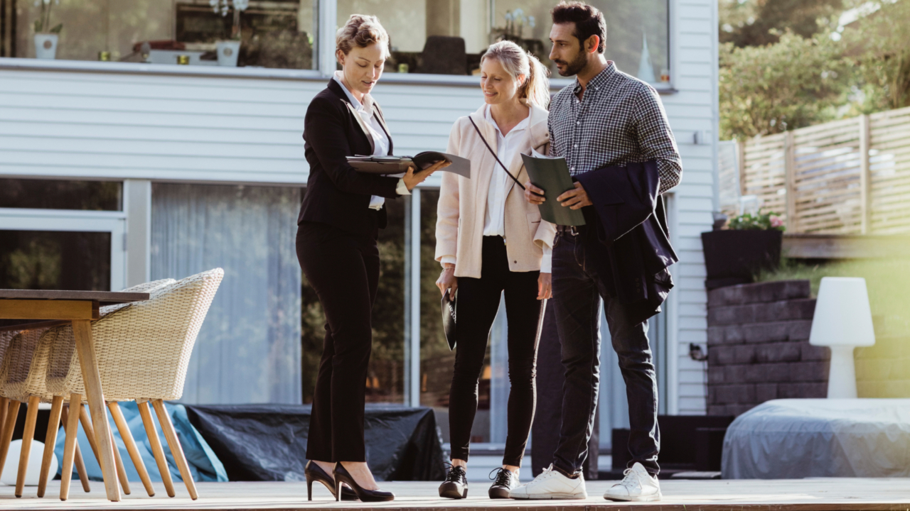 Where to Live Between Selling and Buying